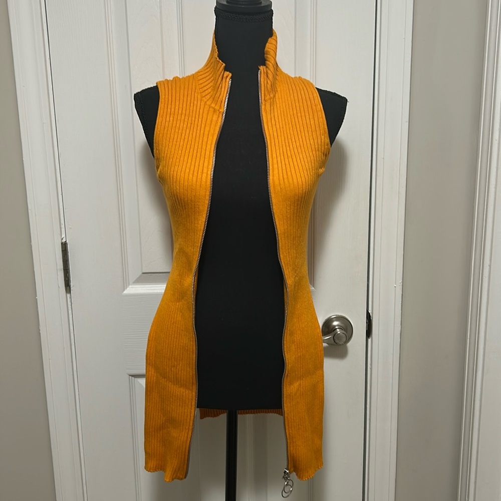 MM6 Maison Margiela Orange knit vest | M